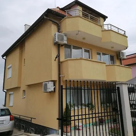 Krisia Apartment